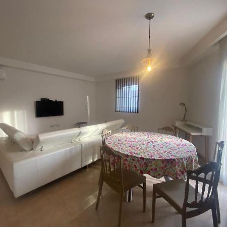 Cozy 2 Bedroom Apartment Near Seafront Gzira Extérieur photo