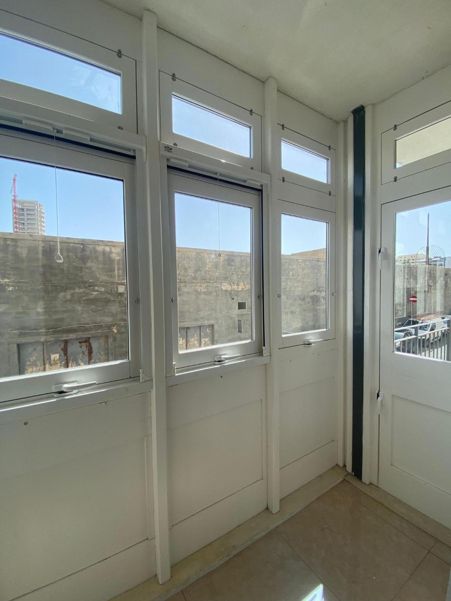 Cozy 2 Bedroom Apartment Near Seafront Gzira Extérieur photo