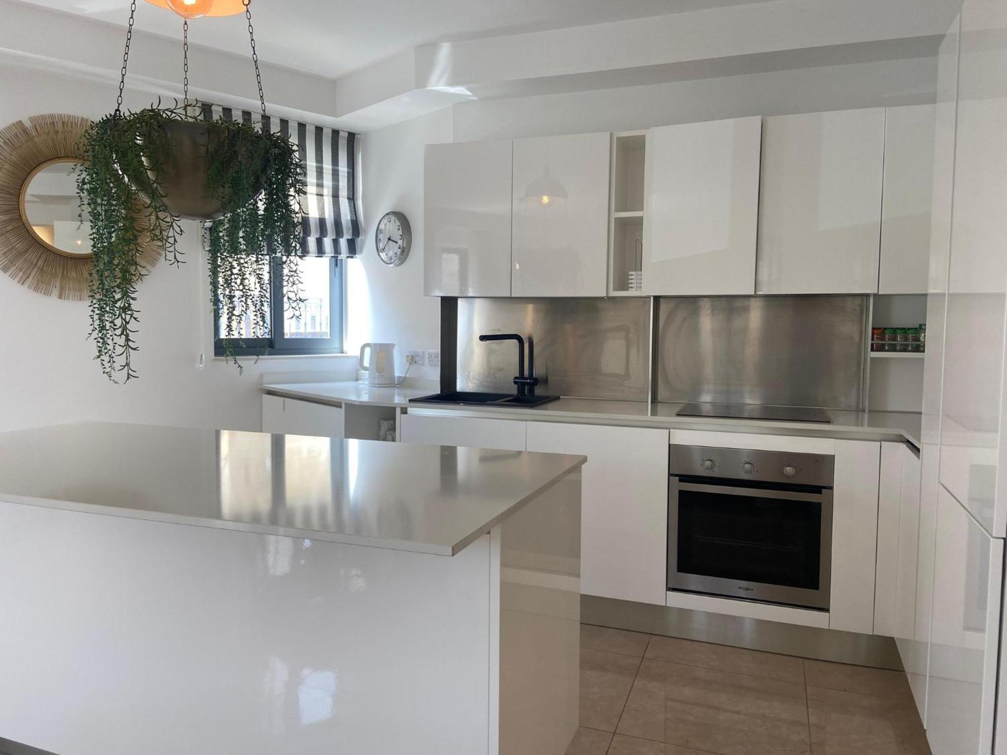 Cozy 2 Bedroom Apartment Near Seafront Gzira Extérieur photo